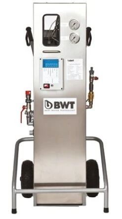 BWT Umkehrosmoseanlage 71006 Mobil, Für Ortsunabhängige Erzeugung Von VE-Wasser -VIEGA Verkäufe BWT Umkehrosmoseanlage 71006 mobil fuer ortsunabhaengige Erzeugung von VE Wasser 1