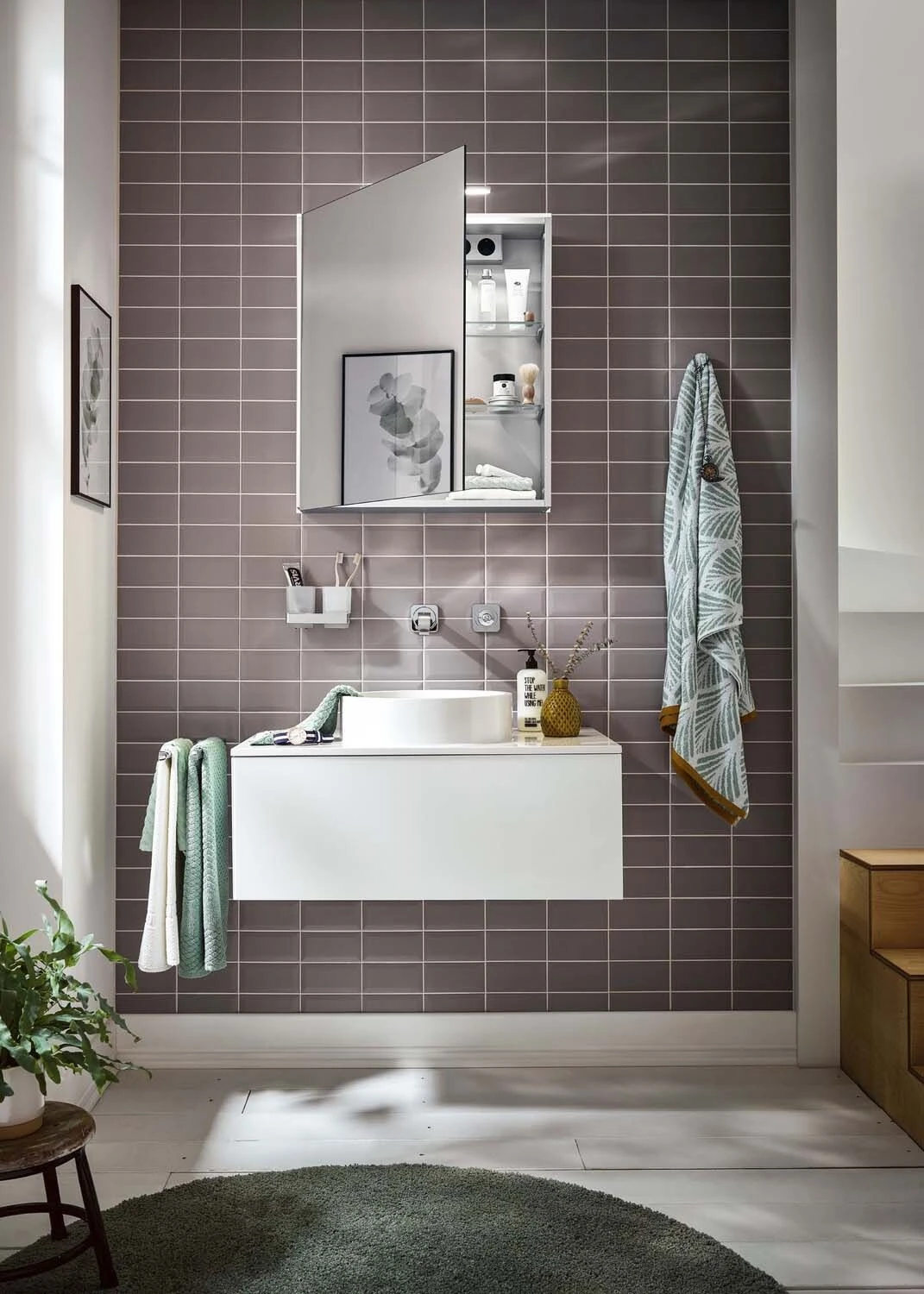 Emco Asis Mee Aufputz-Lichtspiegelschrank 949805053 1200 X 746 Mm, 2-türig, Aluminium 6 Emco Asis Mee Aufputz-Lichtspiegelschrank 949805053 1200 X 746 Mm, 2-türig, Aluminium – Bild 6