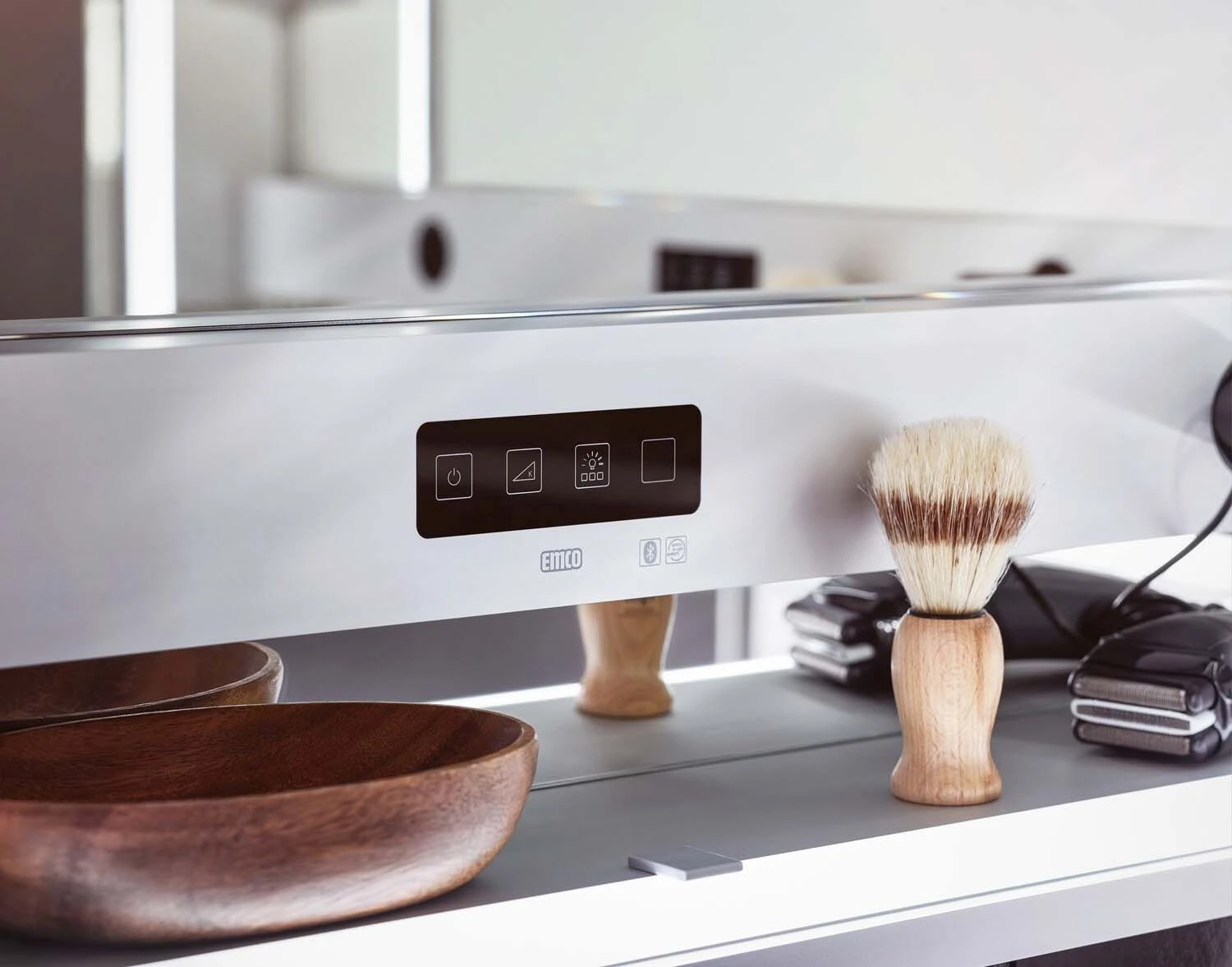 Emco Asis Prestige 2 Aufputz-Lichtspiegelschrank 989708006 988x639mm, Breite Tür Rechts, Mit Lightsystem 3 Emco Asis Prestige 2 Aufputz-Lichtspiegelschrank 989708006 988x639mm, Breite Tür Rechts, Mit Lightsystem – Bild 3