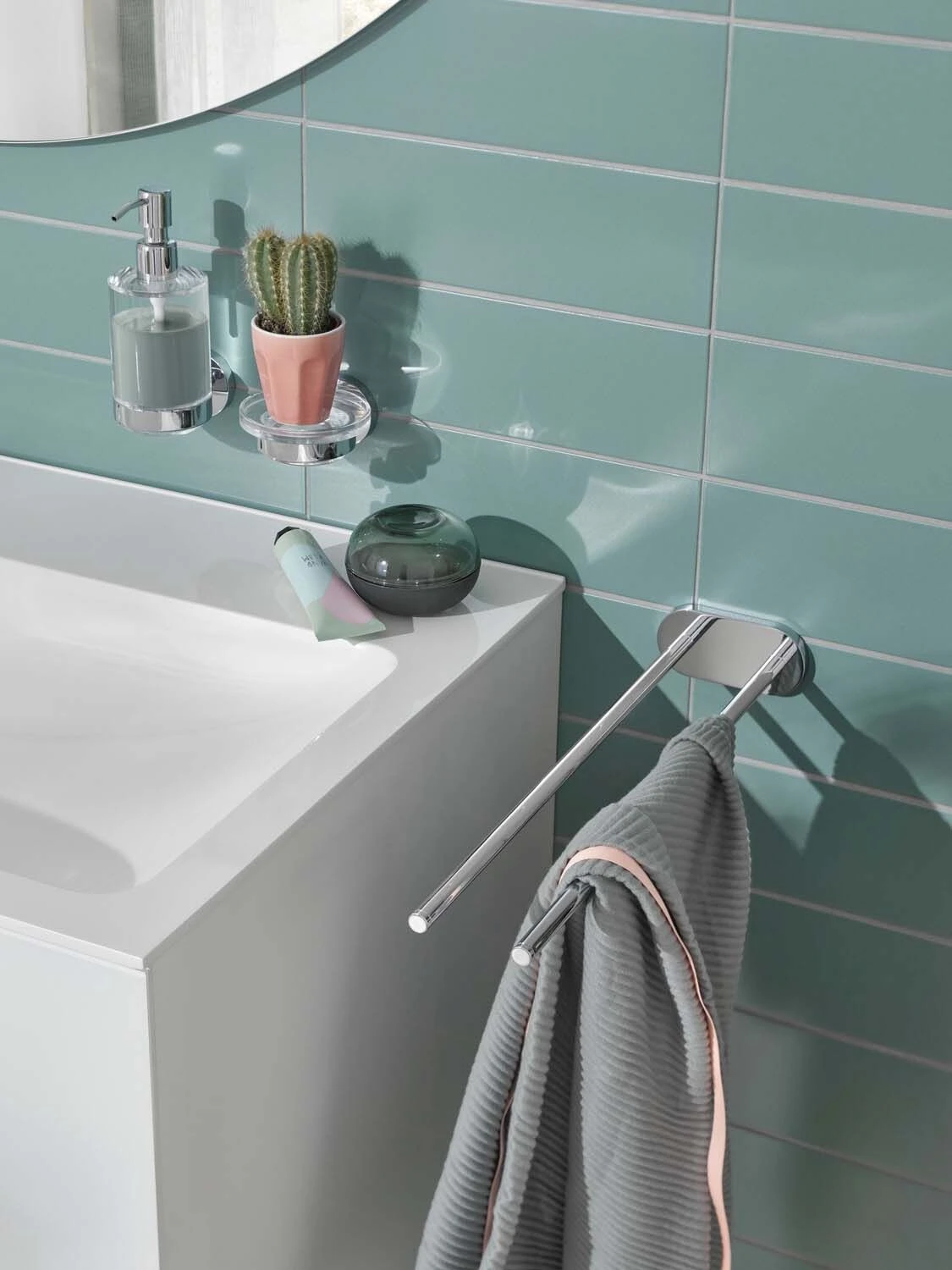 Emco Round Seifenhalter 433000100 Chrom, Schale Kristallglas Klar, In Halter 4 Emco Round Seifenhalter 433000100 Chrom, Schale Kristallglas Klar, In Halter – Bild 4