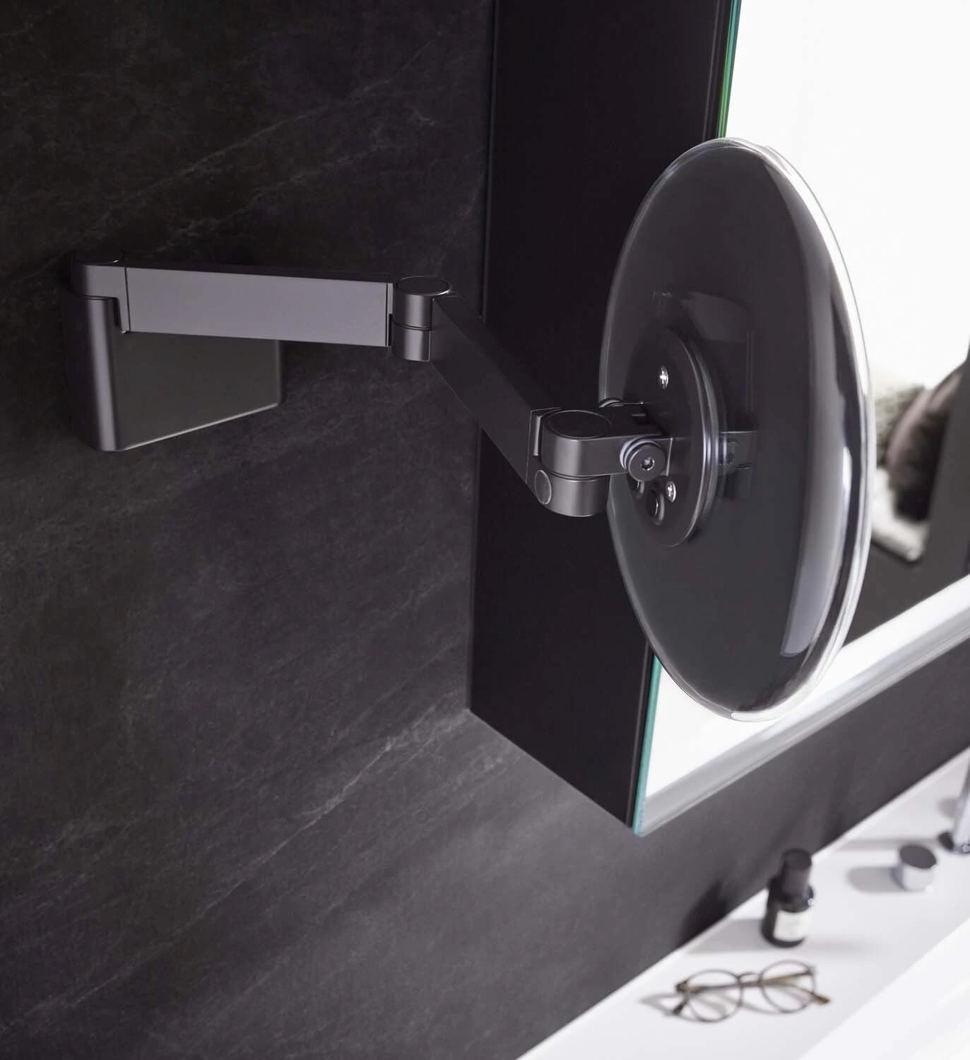 Emco Evo LED-Rasier-/Kosmetikspiegel 109508045 Chrom, Vergrößerung 5-fach, Ø 209 Mm, Rund, Stecker, Lightsystem 6 Emco Evo LED-Rasier-/Kosmetikspiegel 109508045 Chrom, Vergrößerung 5-fach, Ø 209 Mm, Rund, Stecker, Lightsystem – Bild 6