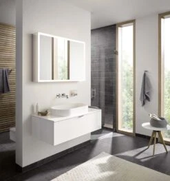 Emco Prime Aufputz-Lichtspiegelschrank 949713362 800x700mm, Mit Lichtpaket, 2-türig, Schwarz/spiegel -VIEGA Verkäufe Emco prime Aufputz Lichtspiegelschrank 949713362 800x700mm mit Lichtpaket 2 tuerig schwarz spiegel 3