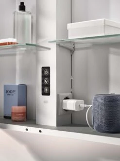 Emco Pure 2 Style Aufputz-Lichtspiegelschrank 979706401 600x711mm, LED, Mit Lichtsegel, 1-türig, Aluminium -VIEGA Verkäufe Emco pure 2 Style Aufputz Lichtspiegelschrank 979706401 600x711mm LED mit Lichtsegel 1 tuerig Aluminium 2