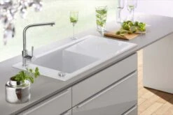 Villeroy Und Boch Küchenarmatur Modern Steel 966811LC ND, 5 L/min, Flexible Anschlussschläuche, Edelstahl Massiv -VIEGA Verkäufe Villeroy und Boch Kuechenarmatur Modern Steel 966811LC ND 5 l min flexible Anschlussschlaeuche Edelstahl massiv 2